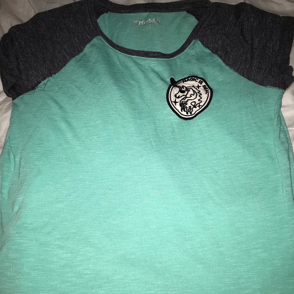 Short sleeve tee